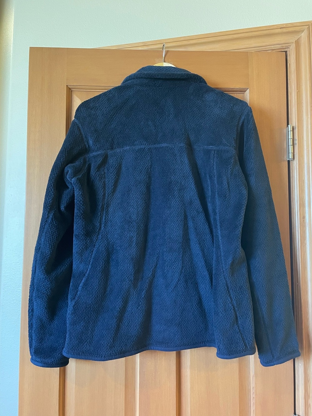 Patagonia women’s fleece pullover - Picture 3 of 4